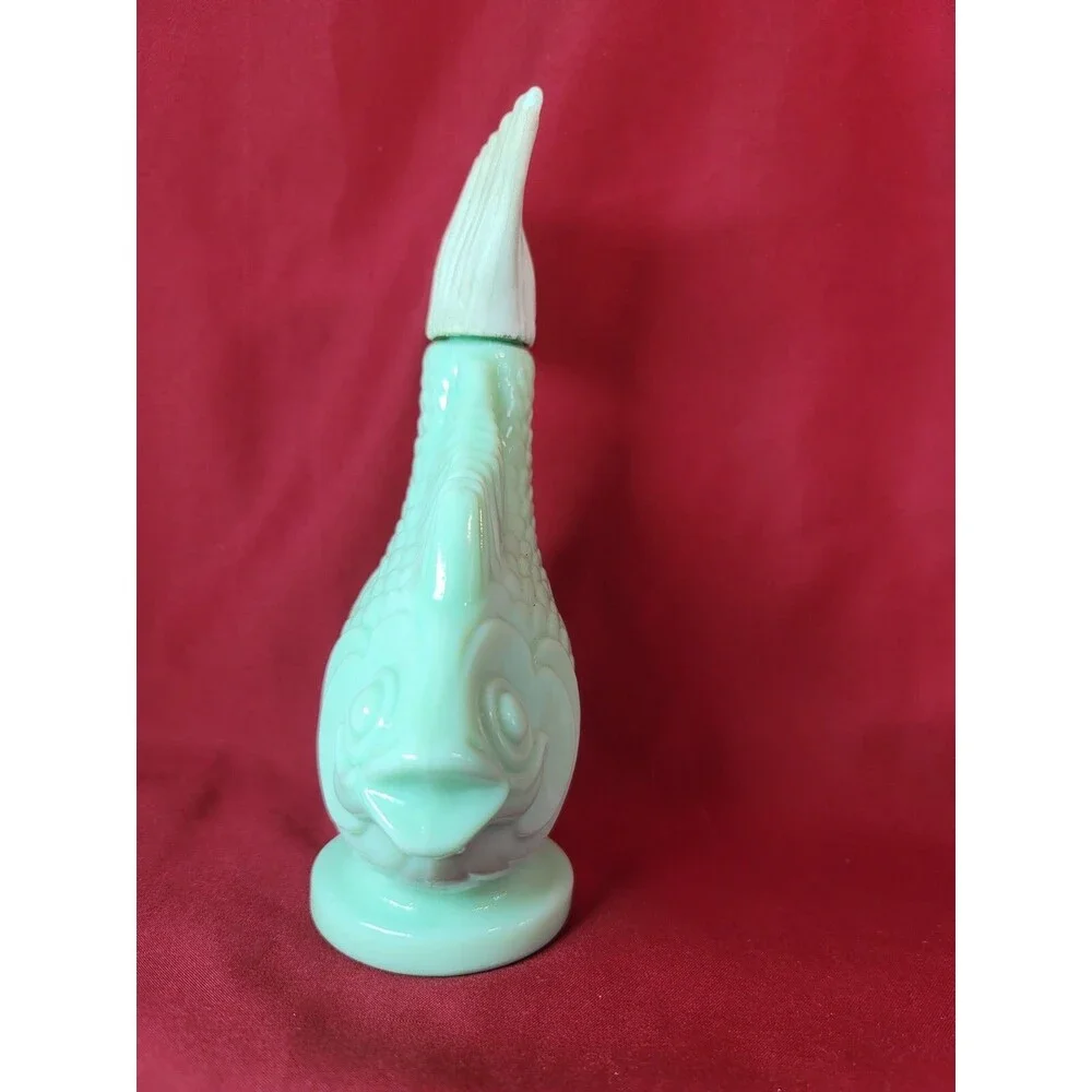Avon Mint Jadeite Koi Fish Topaz Foaming Bath Oil w/ Plastic Green Tail